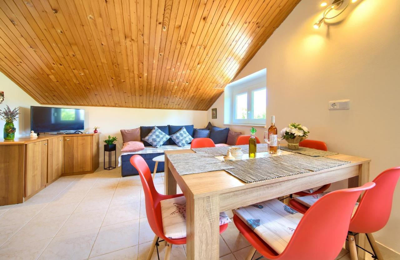 Apartment Lipovac Malinska Dış mekan fotoğraf